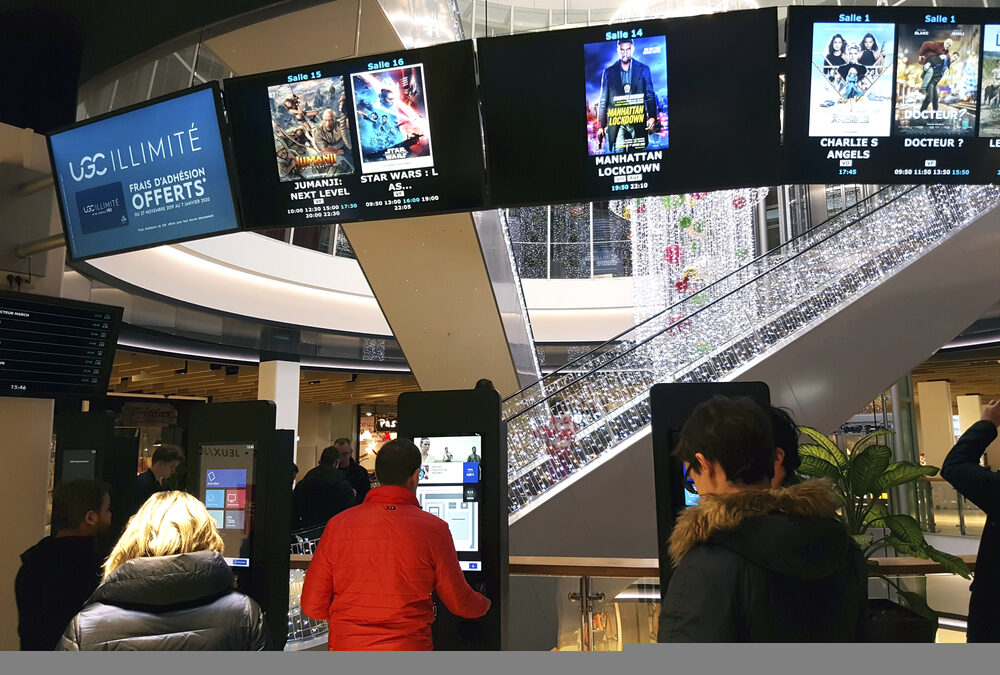 Kioski samoobsługowe, dlaczego warto je wdrożyć?